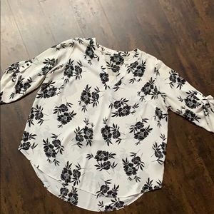 Chaus 1X loose blouse black roses 3/4 sleeves